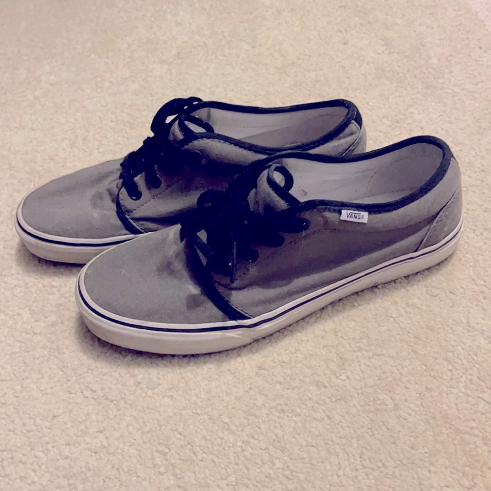 Vans Sneakers (men’s 10.5, women’s 12)